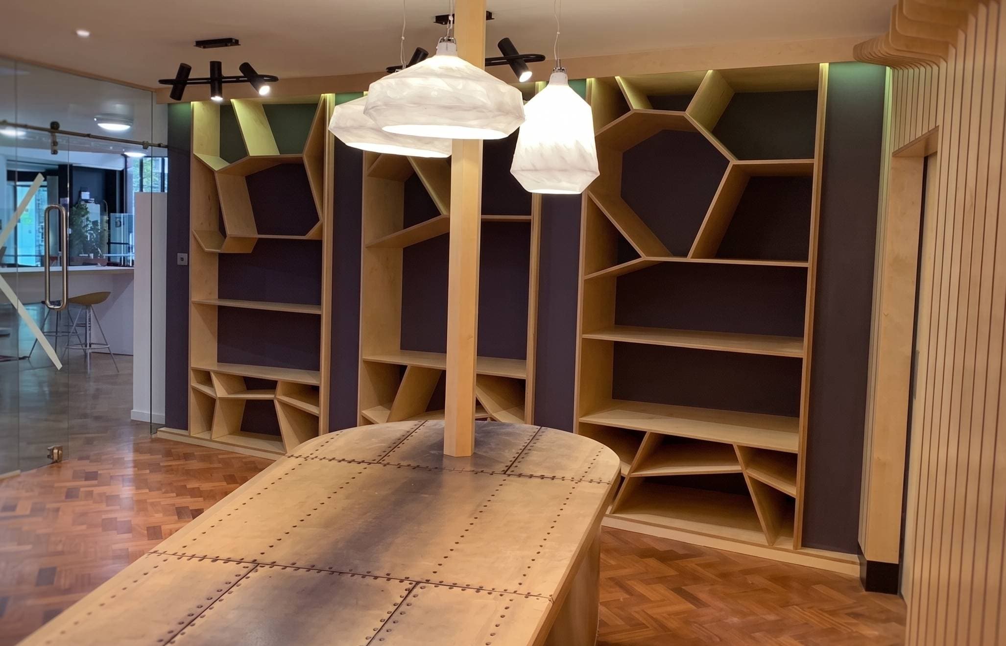 Bespoke smart storage shelving system